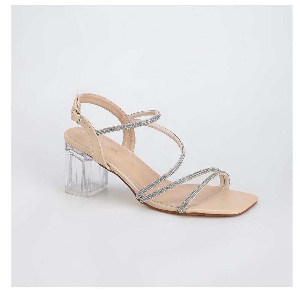 Women's Cream Strappy Heels brand new never worn